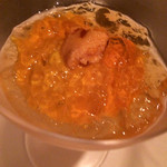 テート・ア・テート - 人参のムース・コンソメのジュレと雲丹をのせて