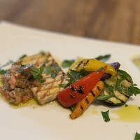 イル ビッライオ - カジキマグロと野菜のグリル　フレッシュトマトソース