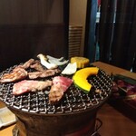 炭火焼肉 ひびの亭 - 