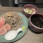 鴨とSAKE - 鴨専門店が作る冷やし鴨そば/¥2,000
      ～特製炭薫る温かい鴨モモ肉のつけ汁～