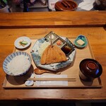 食堂わた - 洗練された盛り付け。