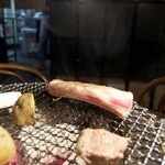 赤丸ヂンギス - 生ラムのねぎ塩焼き、プレミアムラム肩ロース芯BPスペアリブ、焼野菜②