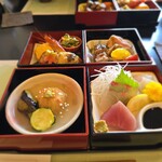 食彩千尋 - 四季の四重弁当