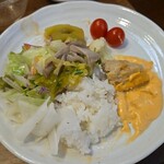 キッチン ブルー グローブ - 追加のご飯、サラダを乗せて