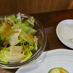 キッチン ブルー グローブ - サラダ、お新香のアップ