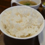 キッチン ブルー グローブ - ご飯大盛りのアップ