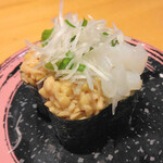 すし食いねぇ！ - いか納豆