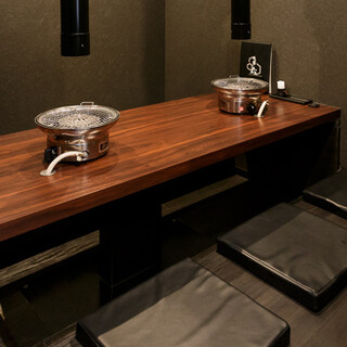 ビル2階/全22席◆お仕事帰りに気軽にどうぞ。完全個室有