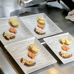 鉄板焼 石狩 - 季節の焼き野菜　十勝産 熟成ポテトのモールウォッシュ焼き