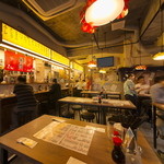 大船1丁目やきとん - わいわいテーブル席