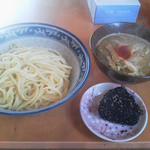 中華そば 中村屋 - ５回目訪問、つけ面（1.5盛）780円ランチおにぎりサービス