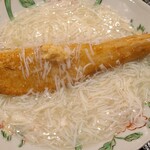 みつき - ⑭揚げ海老芋(大阪府富田林産)の松葉蟹餡掛け
      カラッと揚げられた軟らかく焚かれた海老芋、滑らかな口溶けで優しい甘みと旨みが良い
      しかも松葉蟹餡は透明感のある旨み、松葉蟹餡だけ永遠に食べられるくらい好み