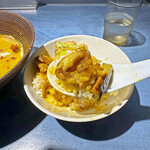 うずとかみなり - ご飯が胡椒飯なので、胡椒の風味とバターの旨味でメチャメチャ美味しいです