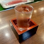 どぜう・四季料理 やぶや - 藤枝の地酒、『志田泉』を冷酒で♪
      香りが強くないスッキリした辛口なので、やぶやの繊細な味付けを邪魔しないお酒です(^^)