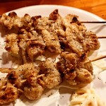 奈古也 - 焼き鳥（皮）①