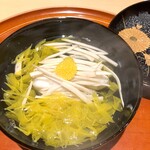 銀座 しのはら - 菊花椀～山口の松茸がたくさん