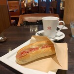 オスロコーヒー - MORNING MENU
・ハムと北欧チーズのサンドウィッチ
