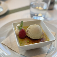 37 Steakhouse & Bar - 