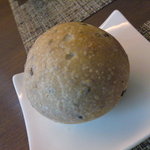 リュウ ド レギュウム - 自家製ごまのパン