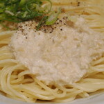 麺庵 利休 - ホタテの和え玉のアップ