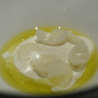 カンテサンス - ヤギミルクのババロアとオリーブオイル