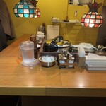 ポークビンダルー食べる副大統領 - 店内