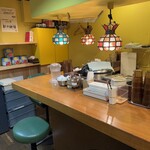 ポークビンダルー食べる副大統領 - 店内