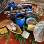 272708005 - 鄙茅独自の古風な表現♪ 建物の雰囲気に合います！