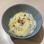 長男、もんたいちお - チーズ追い飯 200円
