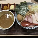 長男、もんたいちお - 特製カレーつけ麺 1350円
      特盛（+200g） 200円