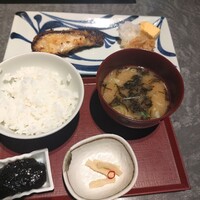 圓 弁柄 渋谷ストリーム - 銀鱈西京焼き定食とトッピングで海苔の佃煮 圓 弁柄 渋谷ストリーム - 銀鱈西京焼き定食とトッピングで海苔の佃煮