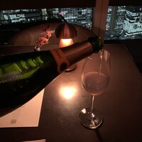 ザ タヴァン グリル＆ラウンジ - 