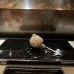 272719327 - 