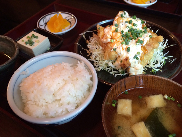 水鏡天満宮横丁で満腹ランチ By おからコロッケ とり天 ルドゥー とり天 Ledoux 天神 居酒屋 食べログ
