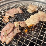 焼肉ホルモン はねいし - 