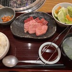 焼肉家和 - 霜降りカルビ定食