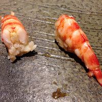 すし天 - ご丁寧に女性の分は半分に切ってくださる(･∀･)