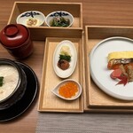 TRAIN SUITE 四季島 - 鮭焼、明太子、卵焼き、イクラ、お粥