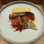 TRAIN SUITE 四季島 - 鮭焼、明太子、卵焼き、ゴボウきんぴら