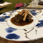 オステリア・マンジャベーネ - 宮崎産バラ山の黒ビール煮込み 栗のハチミツ風味