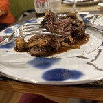 オステリア・マンジャベーネ - 宮崎産バラ山の黒ビール煮込み 栗のハチミツ風味