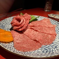 和牛とタン 焼肉 とみ 新橋本店 - 
