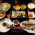 箱根小涌谷温泉 水の音 - 和食膳