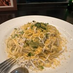 ダコージ - しらすとキャベツ、アンチョビのスパゲッティ