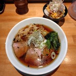 麺家 たけ田 - 芳醇醤油らぁ麺と肉玉子めし