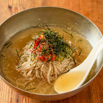 炭火焼肉 肉人 - 