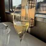 TRAIN SUITE 四季島 - スパークリングワイン