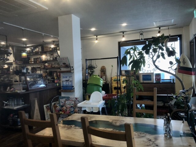 Early's cafe photo 4