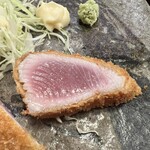 虎丸 - まぐろのレアかつ(アップ)