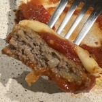 オサカナ喫茶イエローテイル - ハンバーグ断面